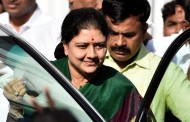 Tamil Nadu politics heats up, intelligence chief goes on leave