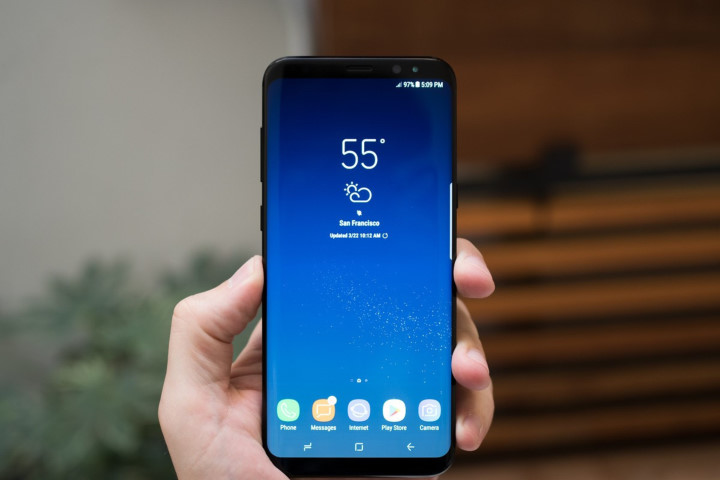 S9 for $1000 and S9+ for $1200